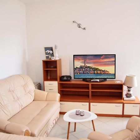 Apartment Matika, Terrace Apartment 10 Minutes Walk From Center Rovinj Exterior foto